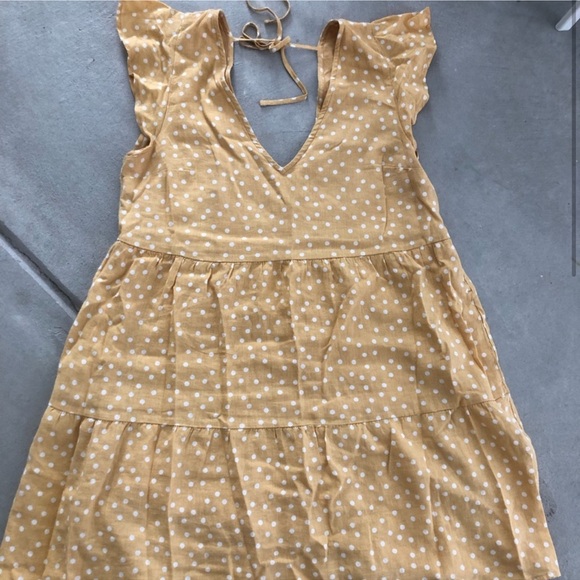 A&F • Yellow Polka Dot Shift Dress • Short Sleeve Dress Size Small - Picture 2 of 4